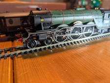 Hornby OO Gauge The Queen of