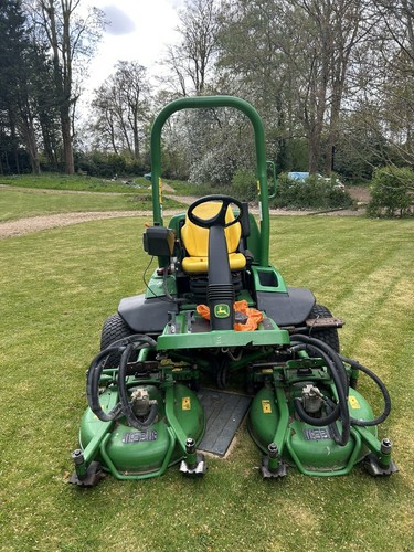John deere 7400a ride on - ,