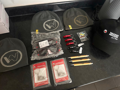 Official wacker neuson gift - neuson,
