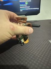 This is a Vintage Artone