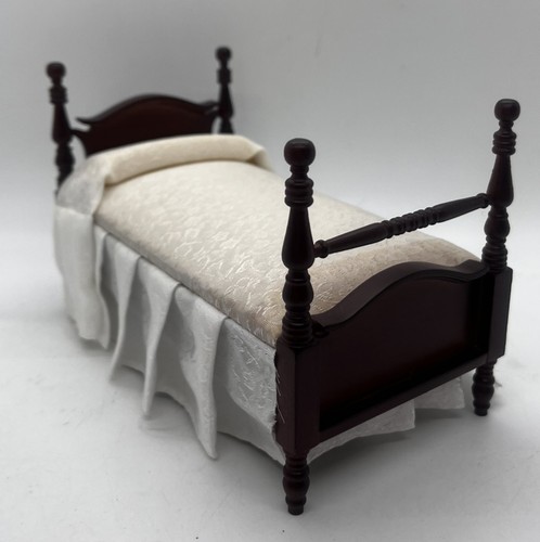 Dolls house glenowen bedroom - dolls,