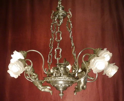 Large asymme cherub - asymme.,