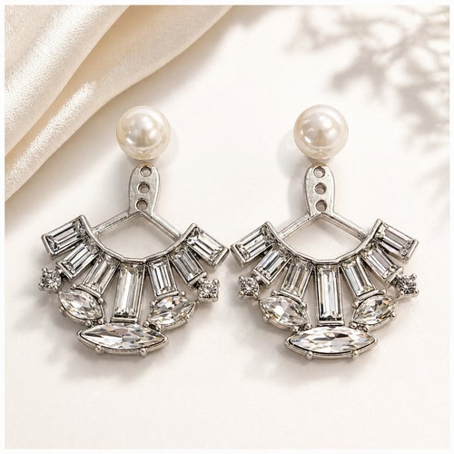 Stella dot statement - &,