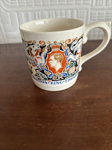 Vintage 1937 dame laura - dame, knight