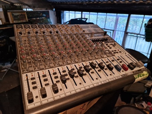 Behringer xenyx 1832fx - xenyx,