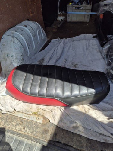 Kawasaki kz550 gpz550 - gpz550, seat