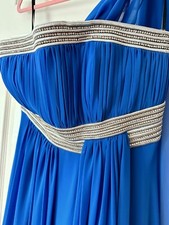 Pia Michi Stunning Blue