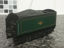 OO GAUGE HORNBY TRIANG FLYING SCOTSMAN TENDER VGC
