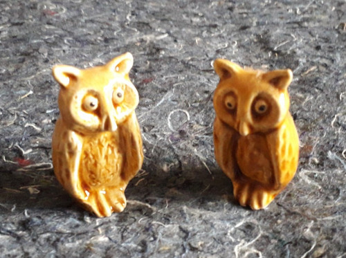 Pair small pottery - of, owls