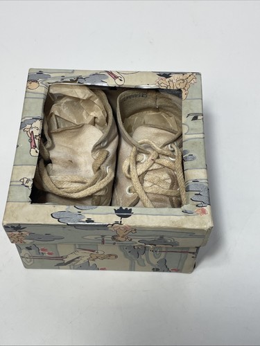 Vintage childrens shoes box - "childrens,