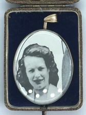 ANTIQUE 9ct GOLD LARGE OVAL