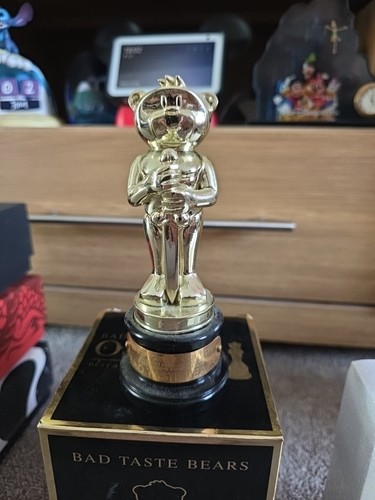 Bad taste bears figurine - bad, gold