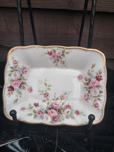 Vintage royal albert fone - royal,