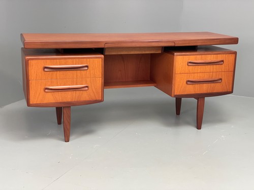Vintage plan dresser - g,