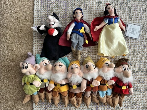 Vintage disney store - vintage, snow