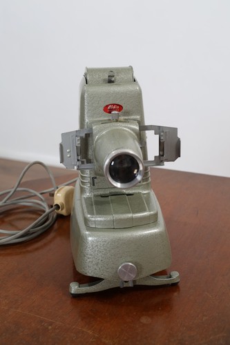 Aldesette old slide projector