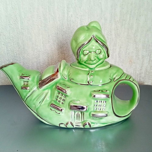 England green glossy ceramic - green,