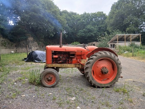 Nuffield 4dm tractor with - nuffield, bmc
