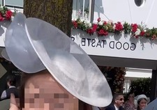  White saucer disc hat