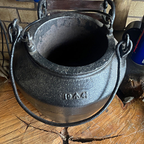 Cast iron cauldron pot with - cauldron,