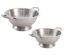 PACK OF 2 COLANDERS 28CM &