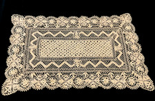 Vtg  Bedfordshire SILK MALTESE