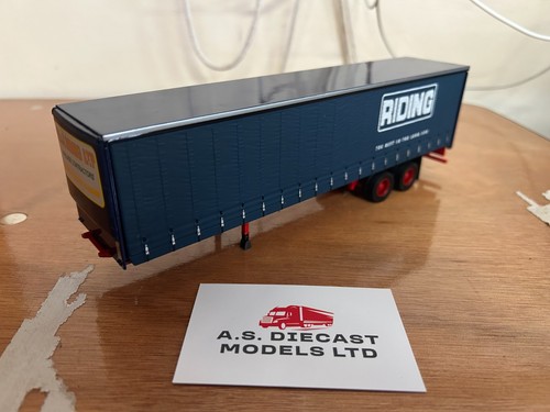 Corgi modern truck riding - modern,