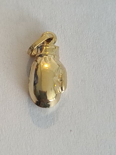 9ct yellow gold - hollow, boxing