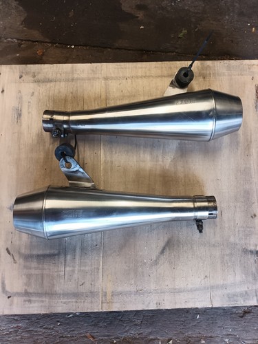 Triumph thruxton exhaust - triumph,