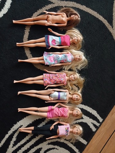Barbie dolls bundle used - bundle,used, but