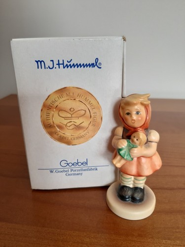 Hummel goebel figurine girl - goebel, "girl