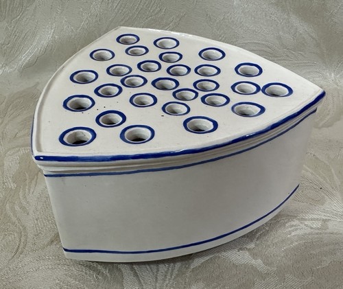 Vintage whitby pottery - whitby,