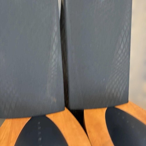 Kef bookshelf speakers - kef, pair