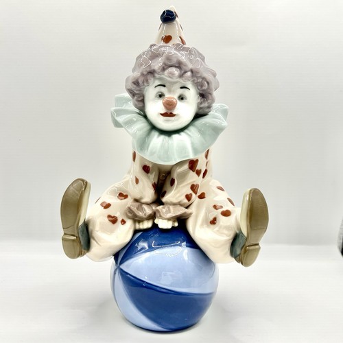 Lladro 5813 having - having, a