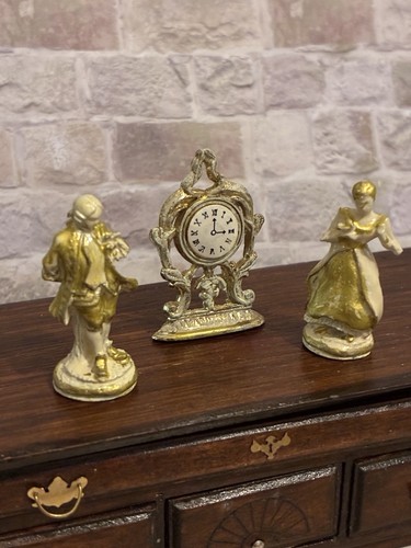 Dolls house scale - dolls,
