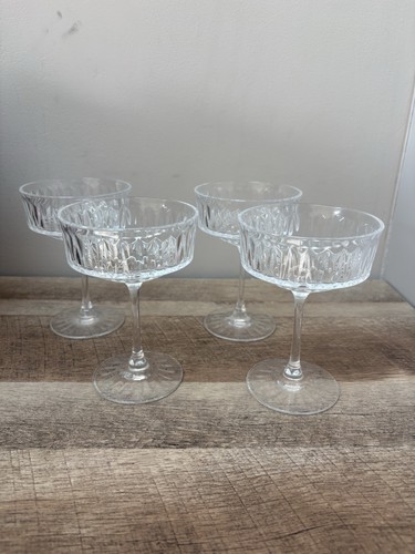 Champagne coupe glasses - coupe,