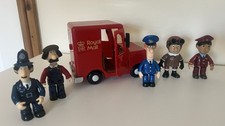 Postman Pat Van With Pat And 4