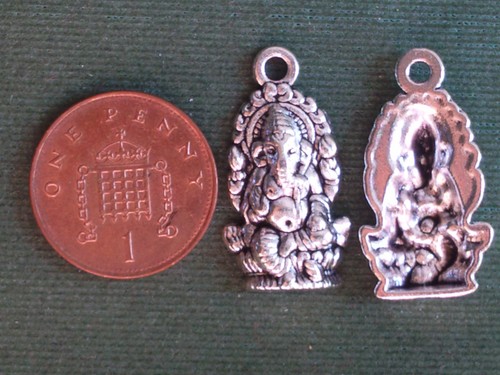 Ganesha charms antique - -,