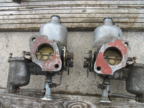 Classic car twin - twin, carbs