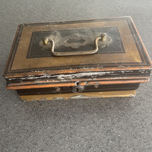 Vintage metal money - 8“,