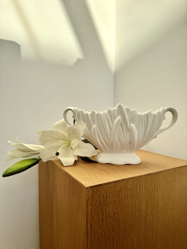 Sylvac white hyacinth mantle - hyacinth,