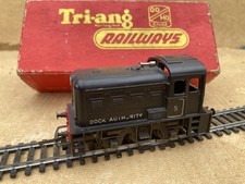 Triang Railways R253 Dock Authority Diesel Shunter - operating Spotlight & Box