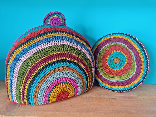 Handcrafted crochet tea - , cosy