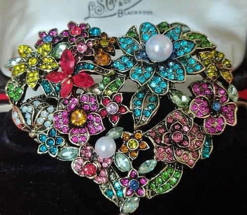 Large flower heart brooch - heart, pin