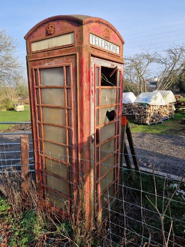 Telephone box kiosk red - box/,
