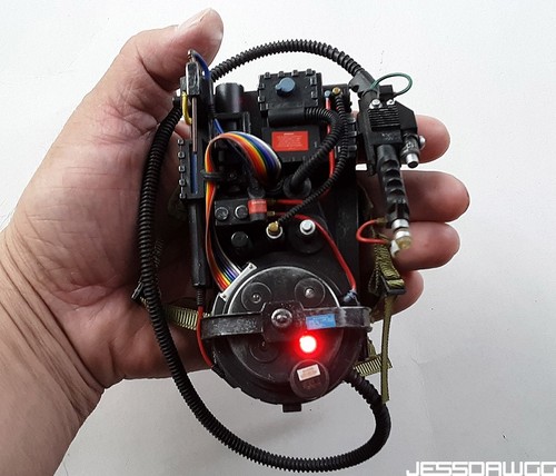 Scale proton pack - scale,