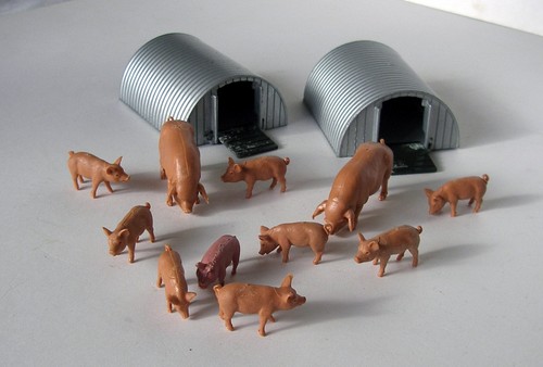 Vintage britains farm pig - vintage,