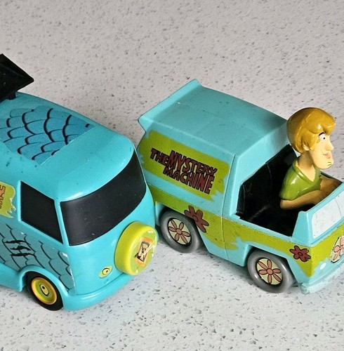Scooby doo mystery machine - doo,