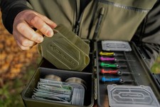 Korum Roving Blox Fully Loaded Tackle Box Inc Baiting Tools -  K0290085 - Carp