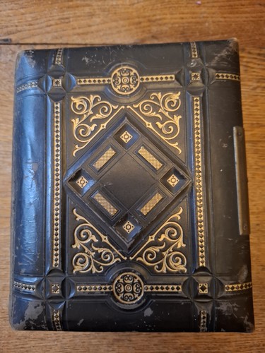 Leather gilt victorian photo - gilt,